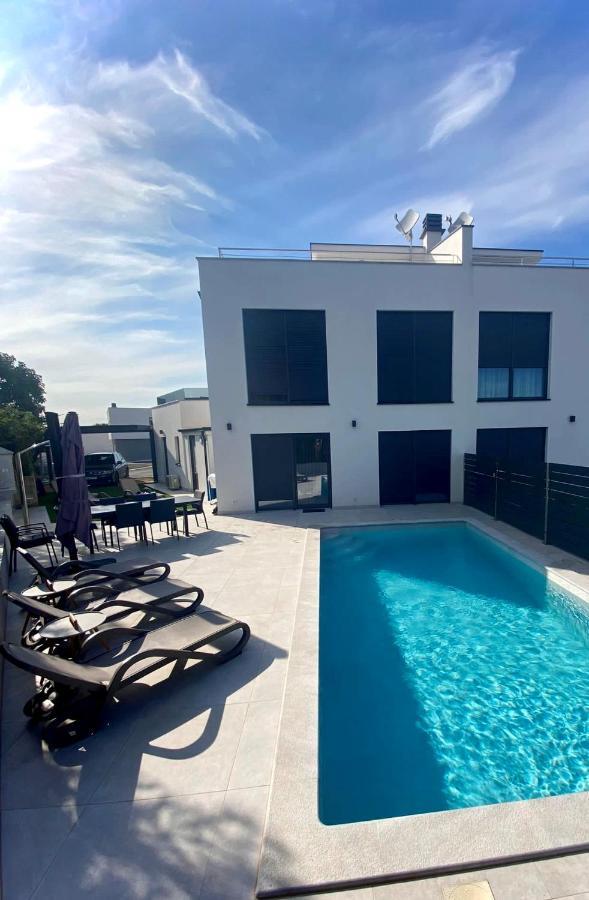 Joka Villa